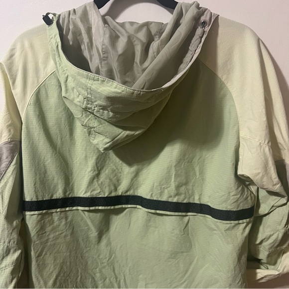 Columbia women’s lightweight jacket - Picture 8 of 12